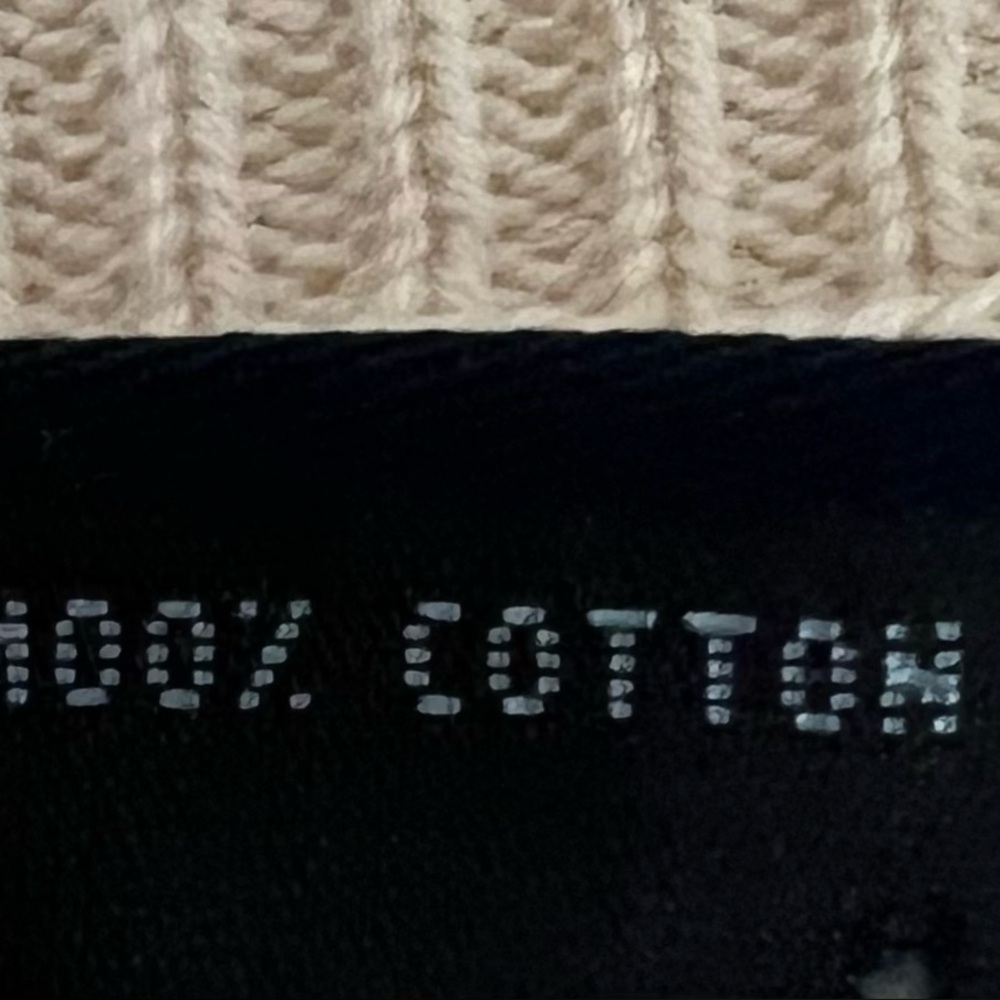 GAP Ribbed V-Neck - Picture 4 of 5